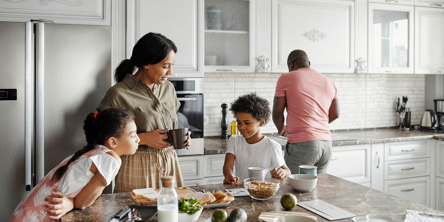 Healthy Snacks for Busy Parents: Nourishing Energy You Can Trust (No Prep Required)